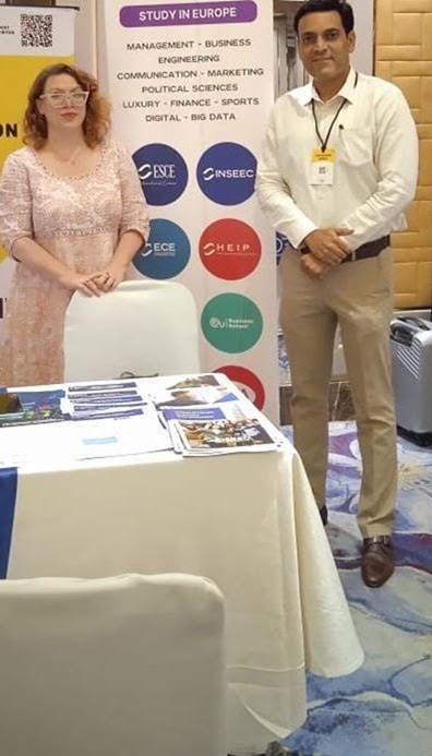 Dr. Vasimraja Sayed, faculty PIMSE with distinguished foreign delegate.